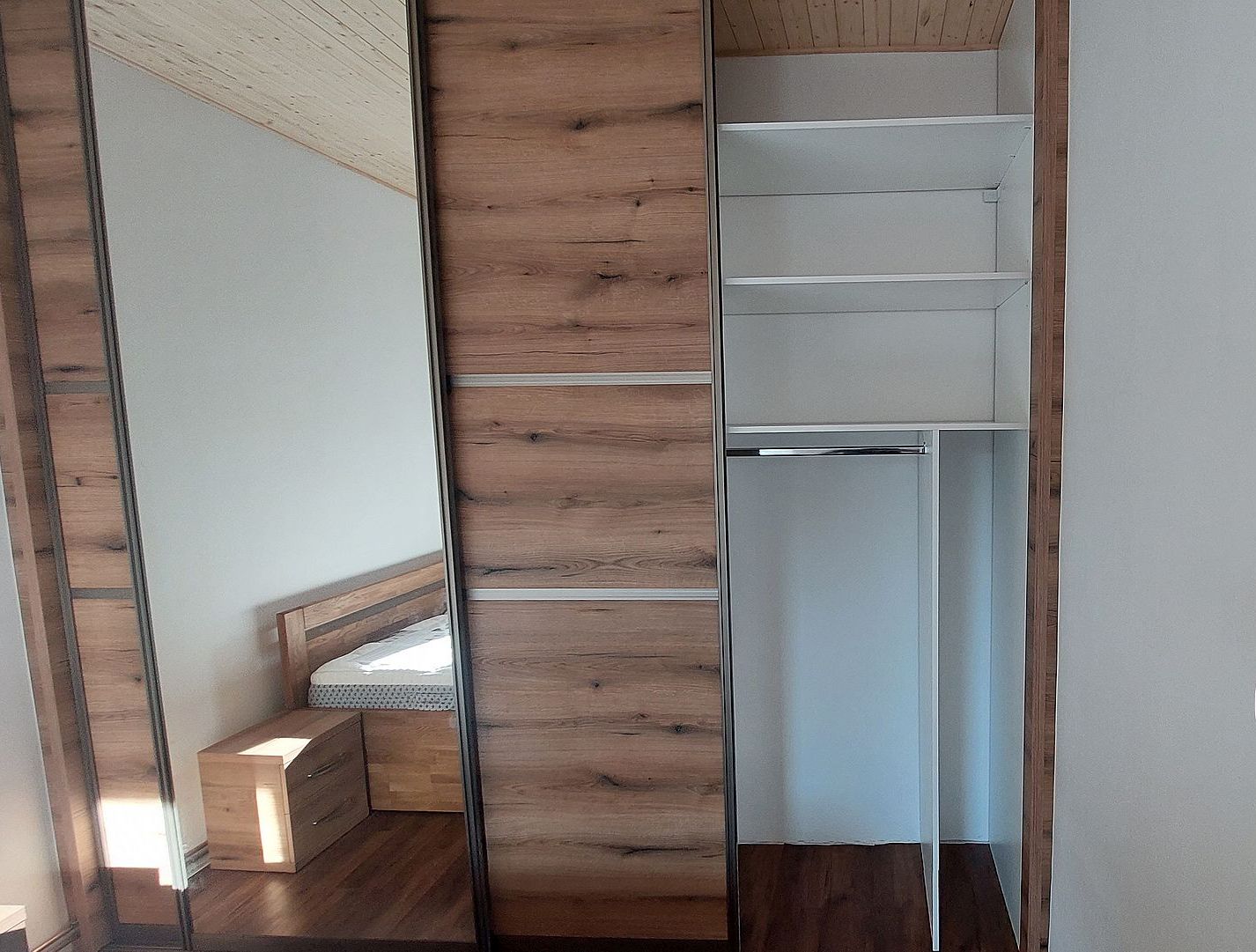 Vestavěné skříně